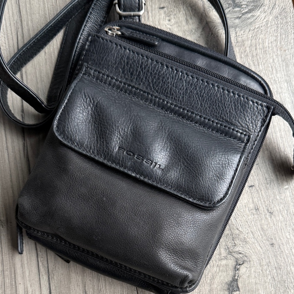 Fossil Black Leather Messenger Bag crossbody bag purse small